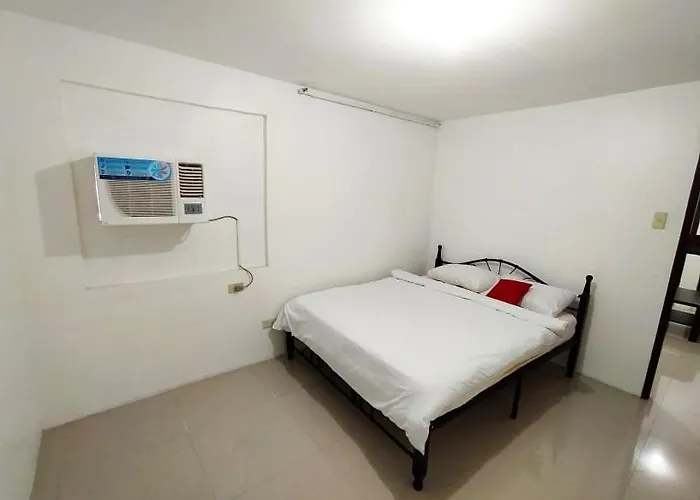 Orchard Tower Residences 3*